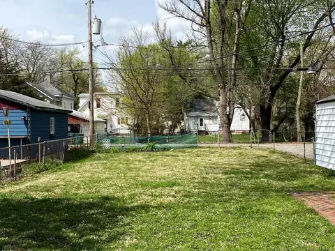 1059 N 6th St, Springfield, IL 62702 photo 29