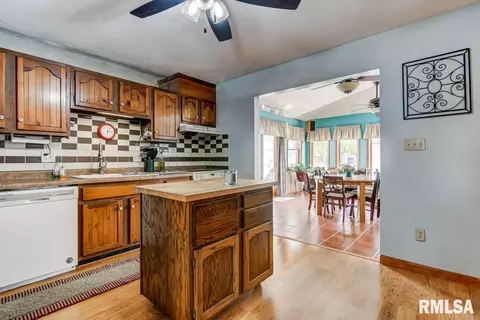 114 Vincent St, Springfield, IL 62707 photo 6
