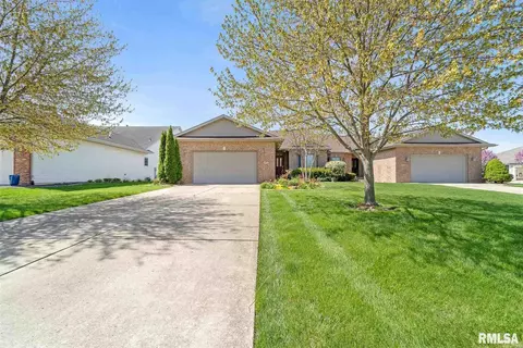 4911 Eagle Crest Ct, Springfield, IL 62711 photo 2