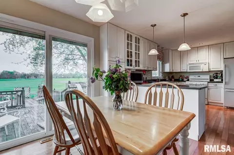 407 Rainbow Rd, Athens, IL 62613 photo 6