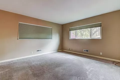 70 W Hazel Dell Ln, Springfield, IL 62703 photo 18