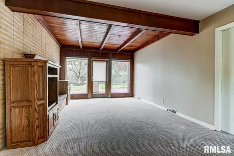 70 W Hazel Dell Ln, Springfield, IL 62703 photo 15