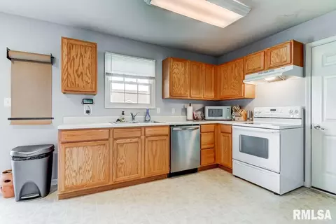 3701 Kerry Blvd, Springfield, IL 62712 photo 16