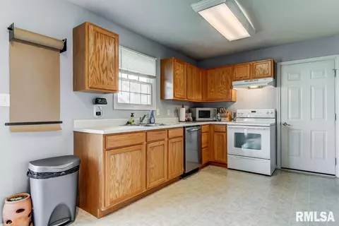 3701 Kerry Blvd, Springfield, IL 62712 photo 17