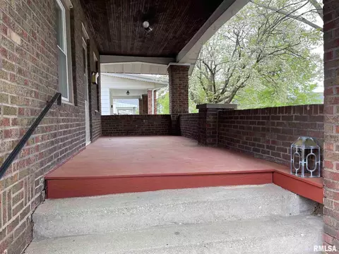2121 N 7th St, Springfield, IL 62702 photo 8