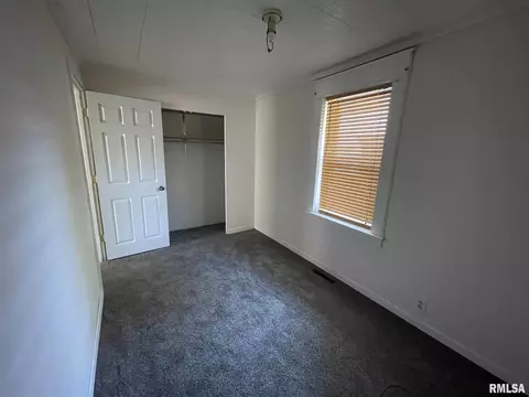 2121 N 7th St, Springfield, IL 62702 photo 27