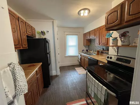 2121 N 7th St, Springfield, IL 62702 photo 4