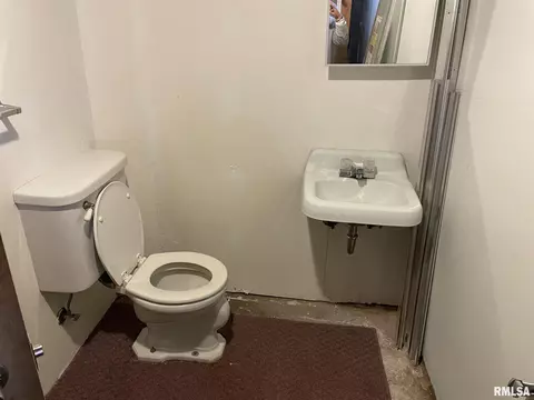 2121 N 7th St, Springfield, IL 62702 photo 15