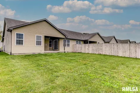 506 E Spruce St, Chatham, IL 62629 photo 36