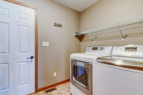 506 E Spruce St, Chatham, IL 62629 photo 34