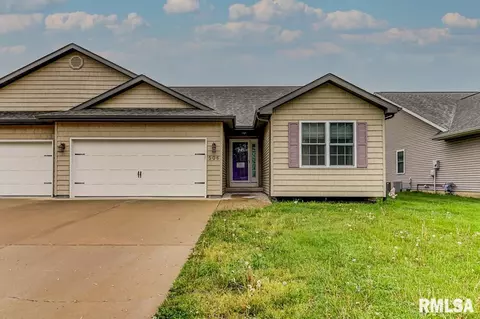 506 E Spruce St, Chatham, IL 62629 photo 1
