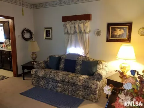 407 E Teak St, Thayer, IL 62689 photo 6
