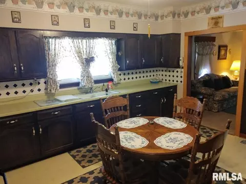 407 E Teak St, Thayer, IL 62689 photo 9