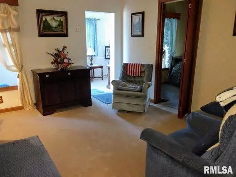 407 E Teak St, Thayer, IL 62689 photo 7