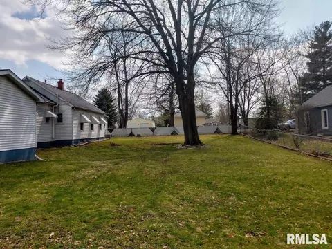 407 E Teak St, Thayer, IL 62689 photo 18