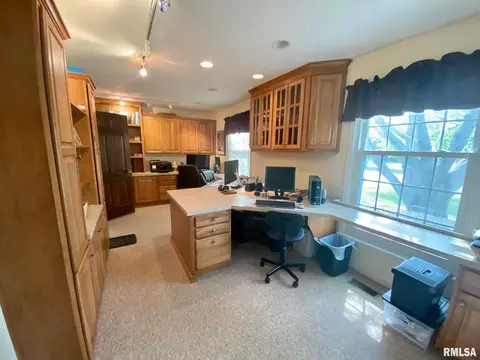 220 Brian Ln, Dawson, IL 62520 photo 16
