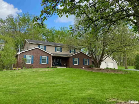 220 Brian Ln, Dawson, IL 62520 photo 1