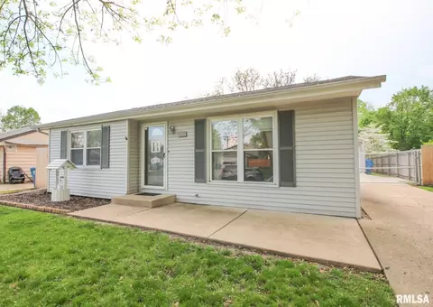 2009 Stonehenge Rd, Springfield, IL 62702 photo 3