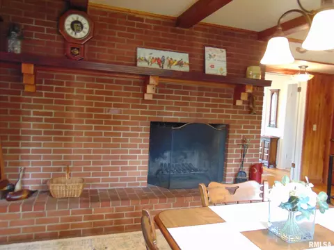 38 Crestview Dr, Chatham, IL 62629 photo 9