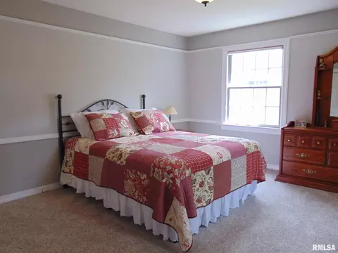 38 Crestview Dr, Chatham, IL 62629 photo 18