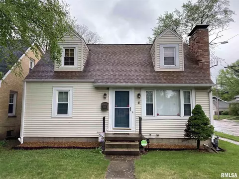 2001 S Whittier Ave, Springfield, IL 62704 photo 1