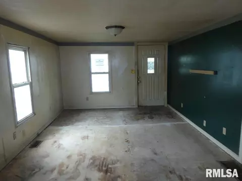 1813 E Keys Ave, Springfield, IL 62702 photo 2