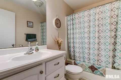 2517 Lemont Dr, Springfield, IL 62704 photo 26