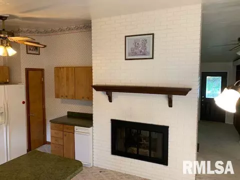 2428 Arrowhead Dr, Springfield, IL 62702 photo 5