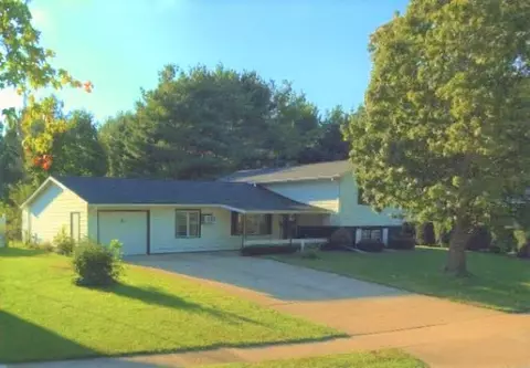 4013 S Milan Rd, Springfield, IL 62703 photo 1