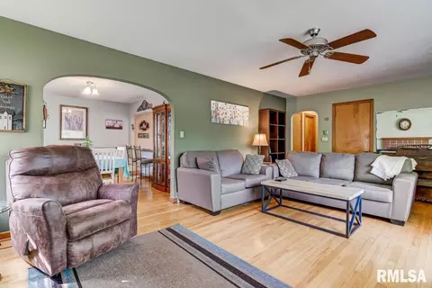 1680 W Glenn Ave, Springfield, IL 62704 photo 4