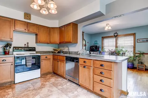 1680 W Glenn Ave, Springfield, IL 62704 photo 9