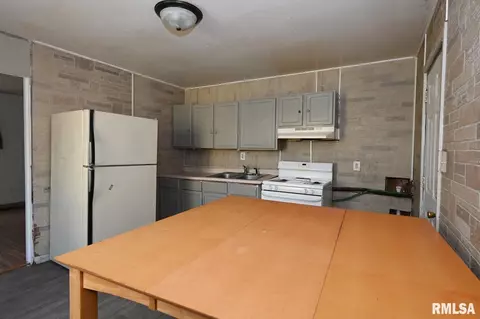 1825 S Pope Ave, Springfield, IL 62703 photo 5