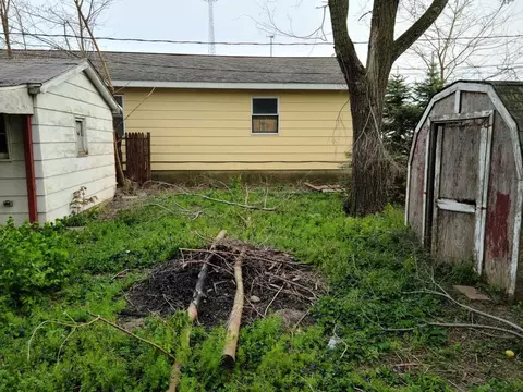 2913 S Walnut St, Springfield, IL 62704 photo 4