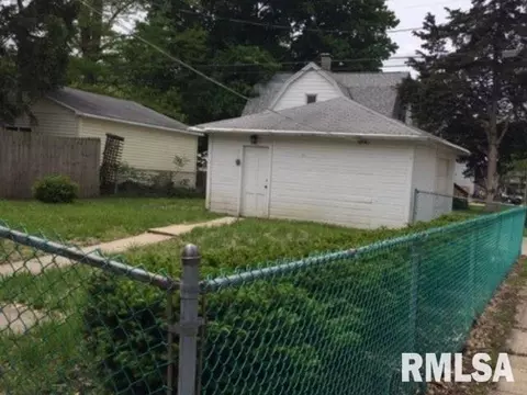 1501 S 4th St, Springfield, IL 62703 photo 9