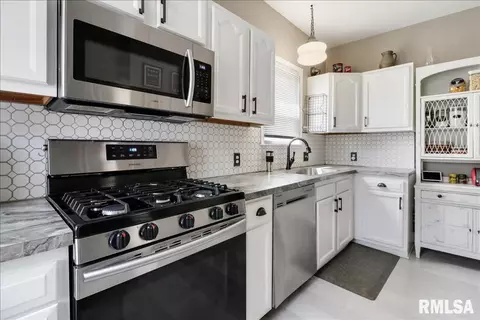 1826 Dial Ct, Springfield, IL 62704 photo 8