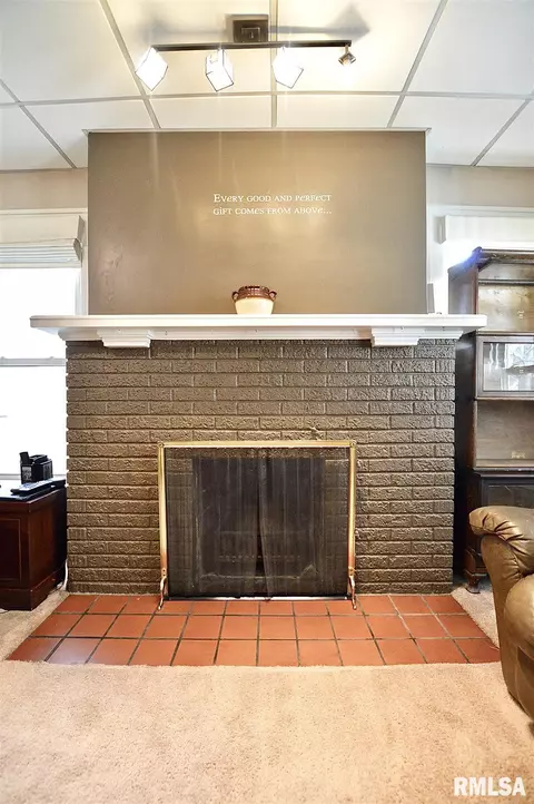2120 S 5th St, Springfield, IL 62703 photo 8