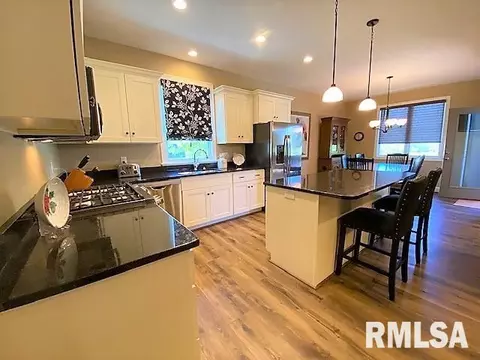 2109 Brookstone Dr, Springfield, IL 62711 photo 9