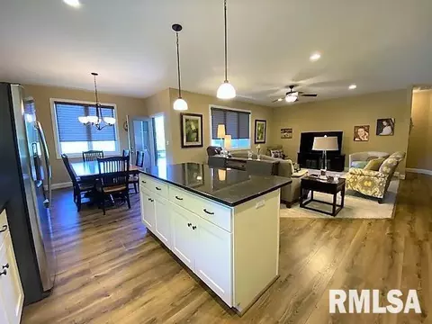 2109 Brookstone Dr, Springfield, IL 62711 photo 11