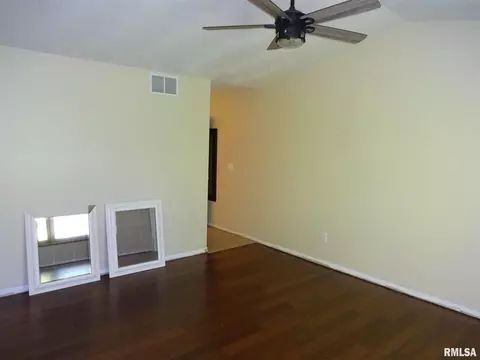 4320 Comanche Dr, Springfield, IL 62711 photo 9