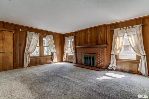 2033 S 4th St, Springfield, IL 62703 photo 5
