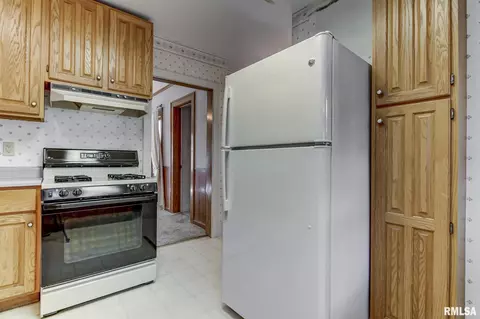 2033 S 4th St, Springfield, IL 62703 photo 8
