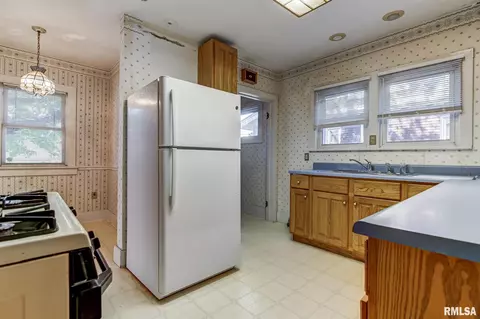 2033 S 4th St, Springfield, IL 62703 photo 9