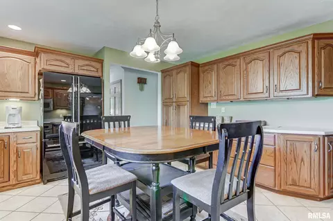 4005 Almahurst Dr, Springfield, IL 62712 photo 9