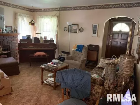 2508 S 6th St, Springfield, IL 62703 photo 4