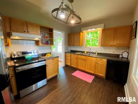 2521 S 6th St, Springfield, IL 62703 photo 7
