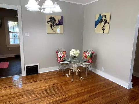 2521 S 6th St, Springfield, IL 62703 photo 5