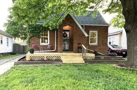 2521 S 6th St, Springfield, IL 62703 photo 2