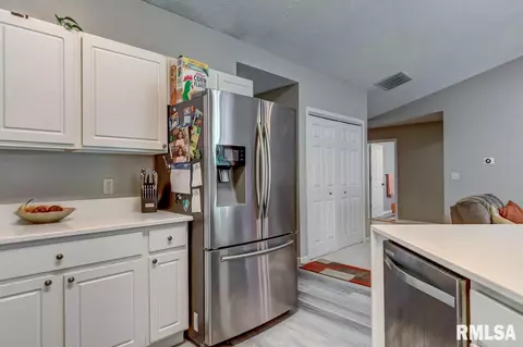4420 Harvard Dr, Springfield, IL 62712 photo 9