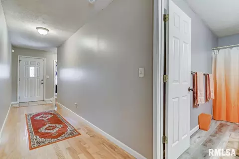 4420 Harvard Dr, Springfield, IL 62712 photo 2