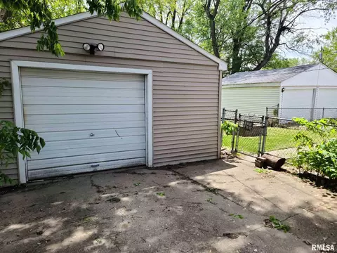 2228 E Keys Ave, Springfield, IL 62702 photo 10